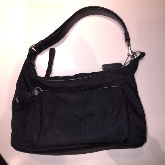 sporty shoulder bag